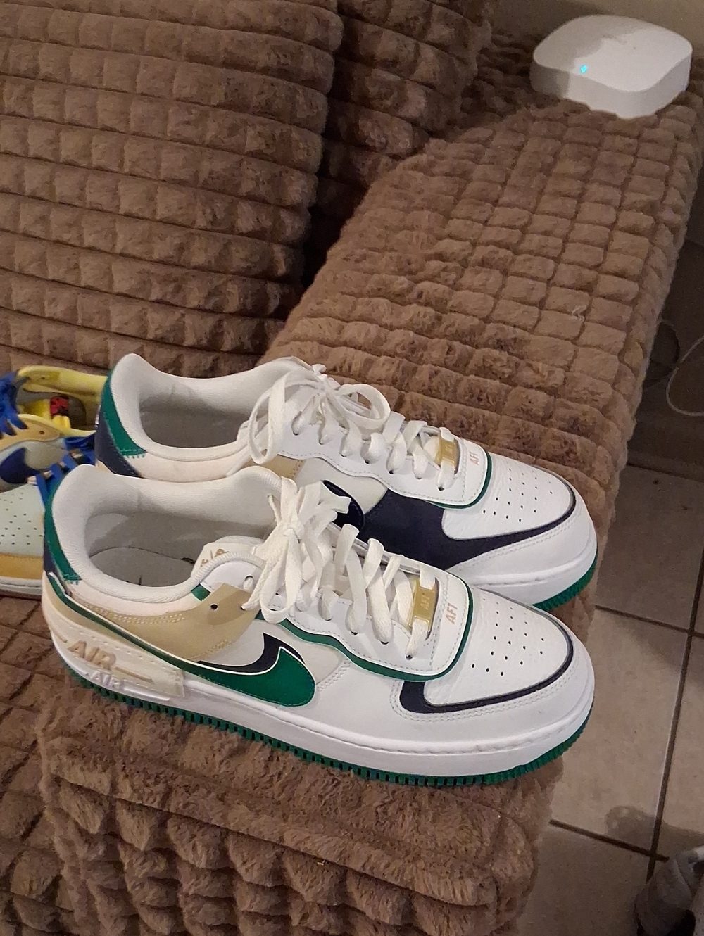 Nike Low-Top Sneakers White Green Navy with Gold Accents